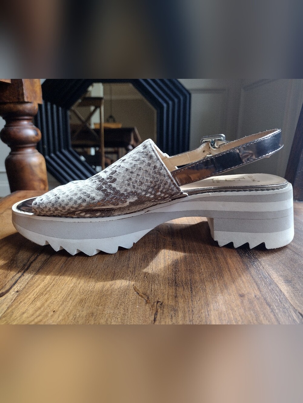Luca Grossi Cream Bronze Snake Leather Sandals Size 38 (7.5-8)